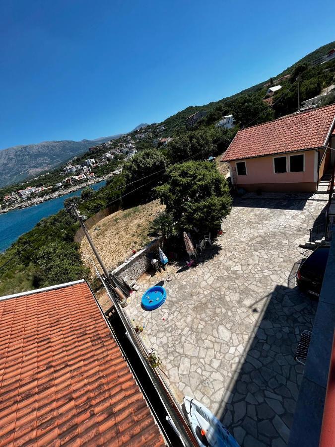 Apartments Apartmani Bojana Utjeha Bagian luar foto