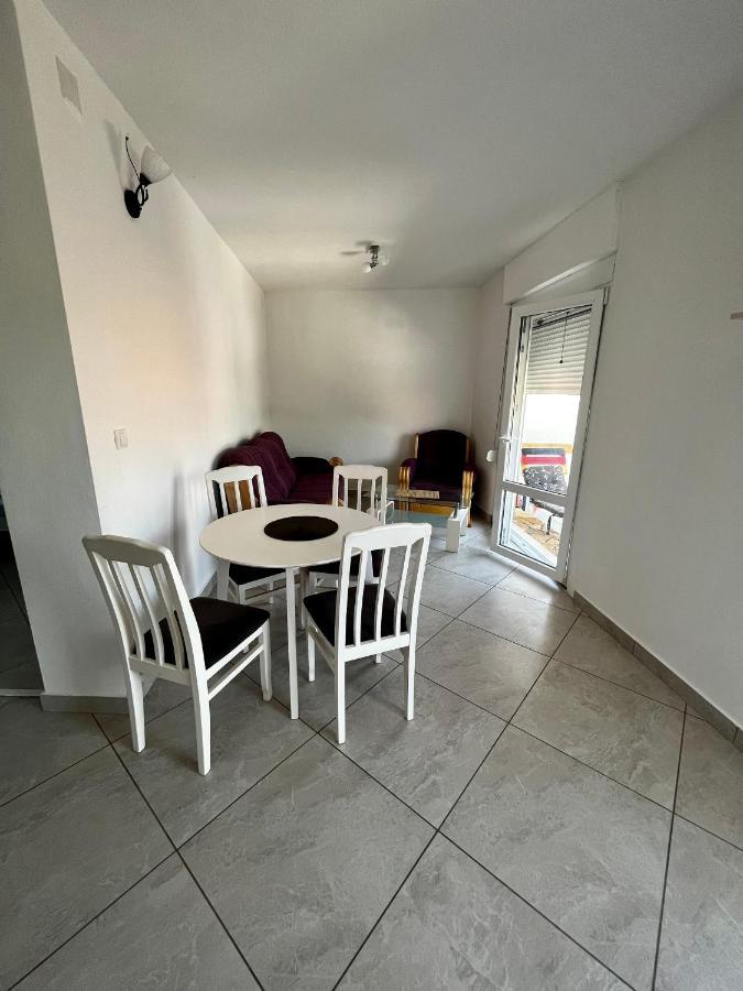 Apartments Apartmani Bojana Utjeha Bagian luar foto