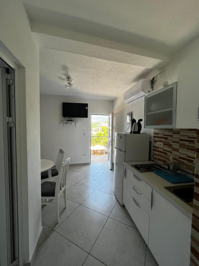 Apartments Apartmani Bojana Utjeha Bagian luar foto