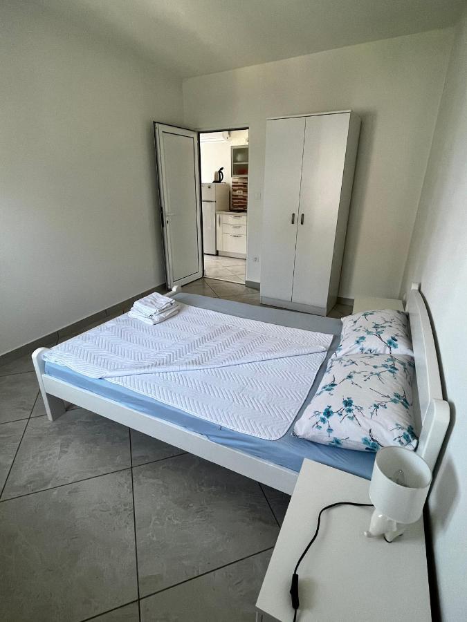 Apartments Apartmani Bojana Utjeha Bagian luar foto
