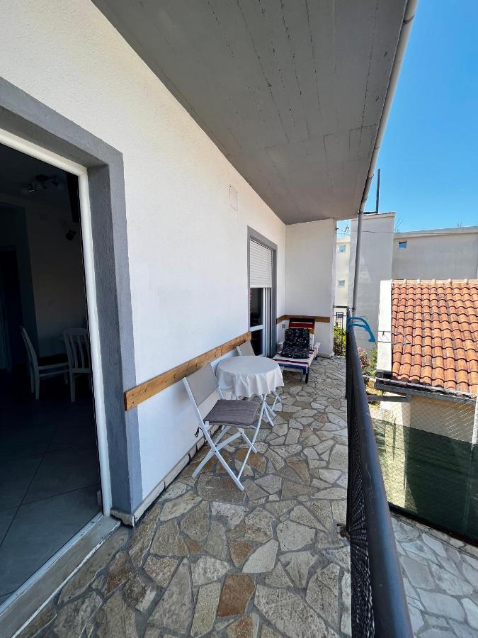 Apartments Apartmani Bojana Utjeha Bagian luar foto
