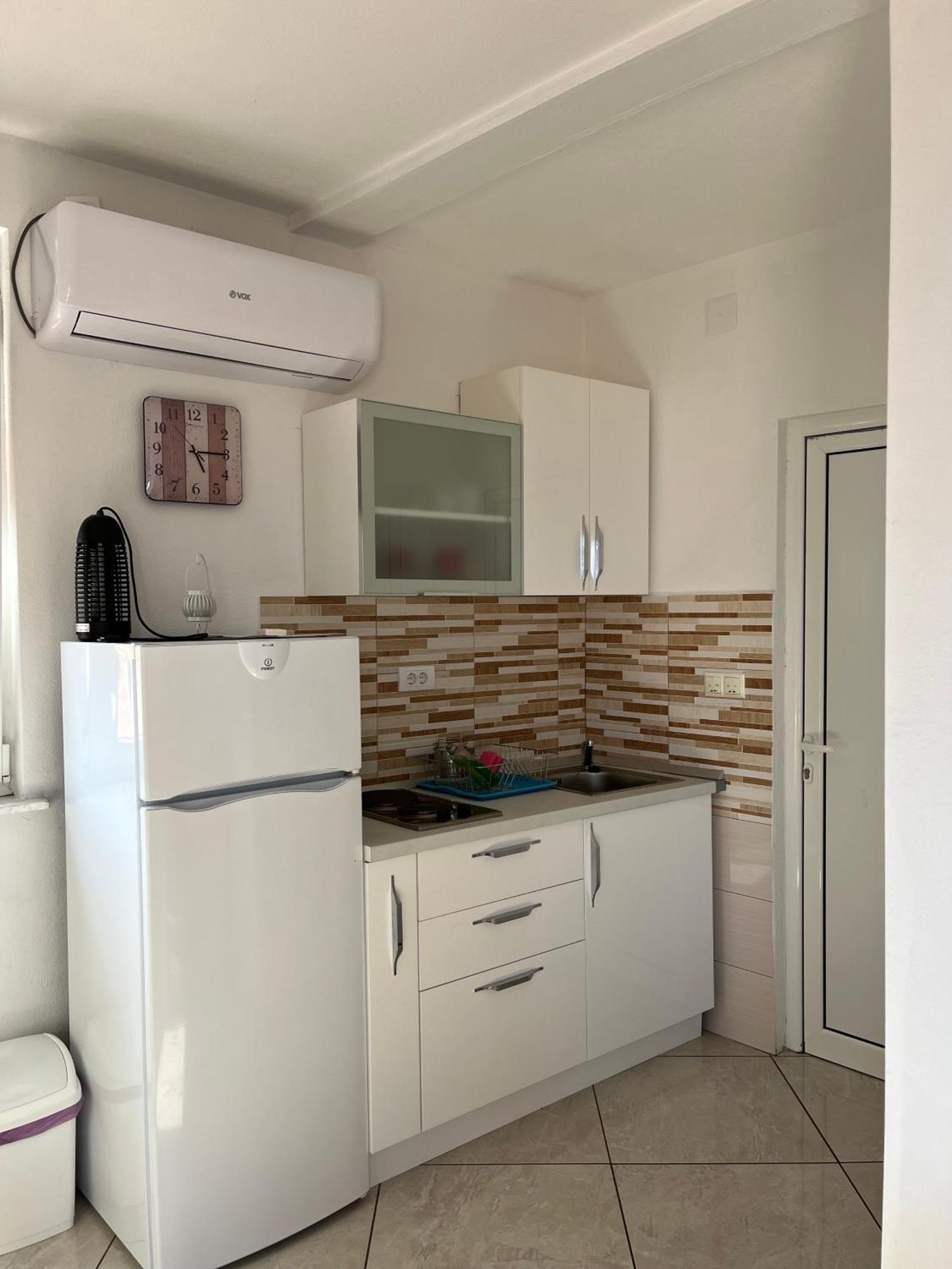 Apartments Apartmani Bojana Utjeha Bagian luar foto