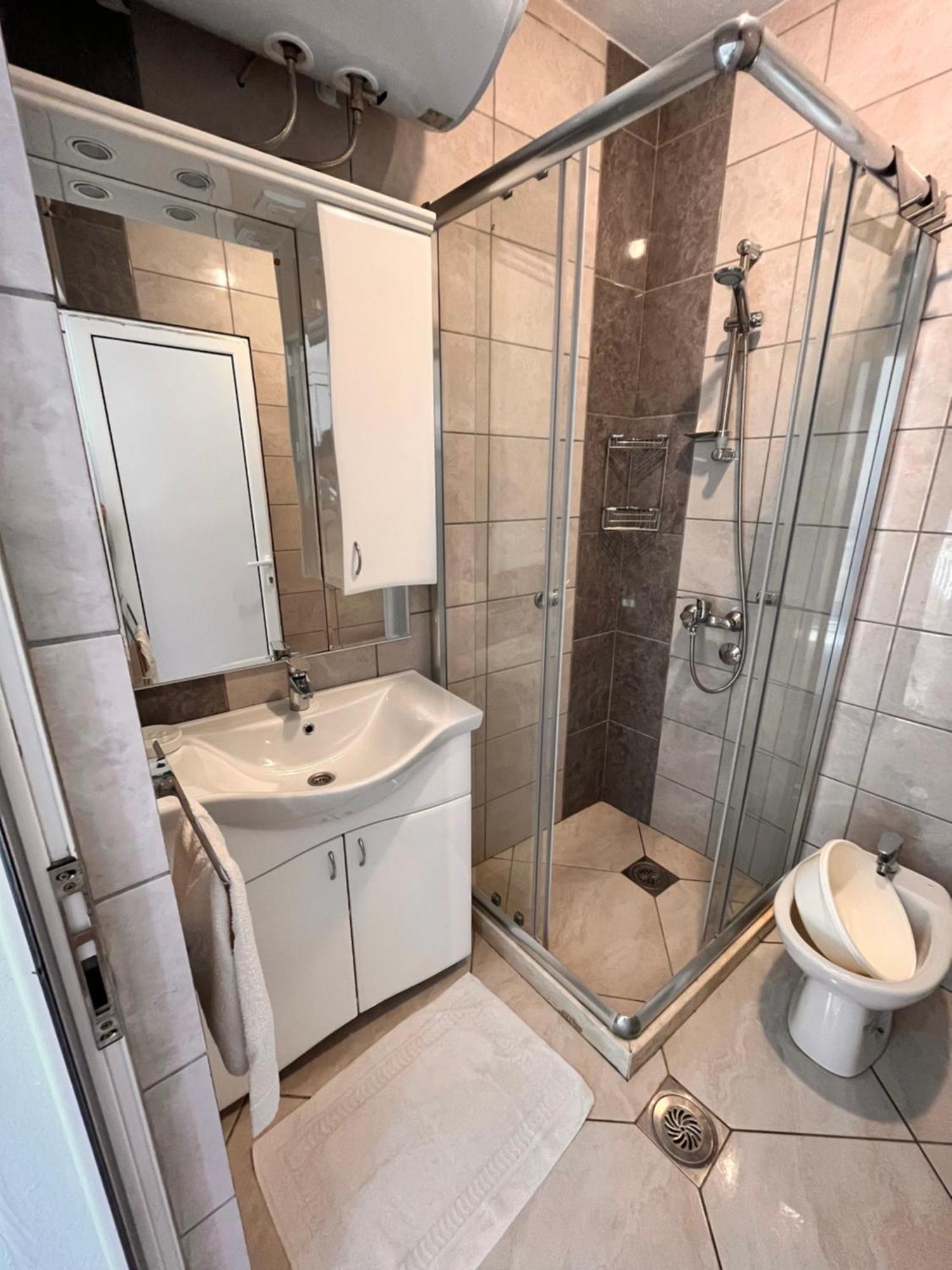 Apartments Apartmani Bojana Utjeha Bagian luar foto